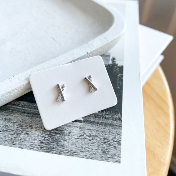 SILVER CRISS CROSS STUDS - Picture 4 of 8